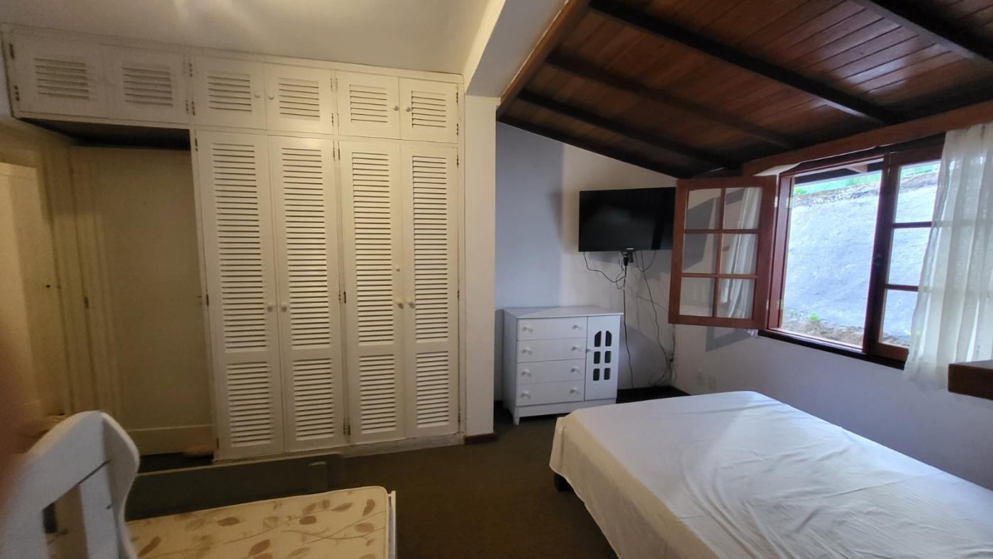 Casa à venda com 4 quartos, 800m² - Foto 16
