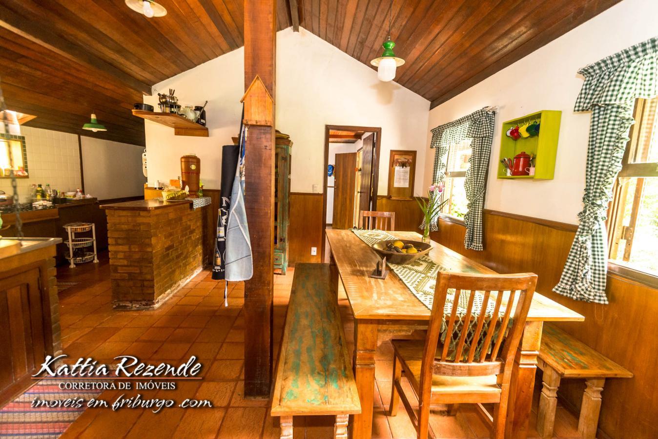 Casa à venda com 4 quartos, 1620m² - Foto 11