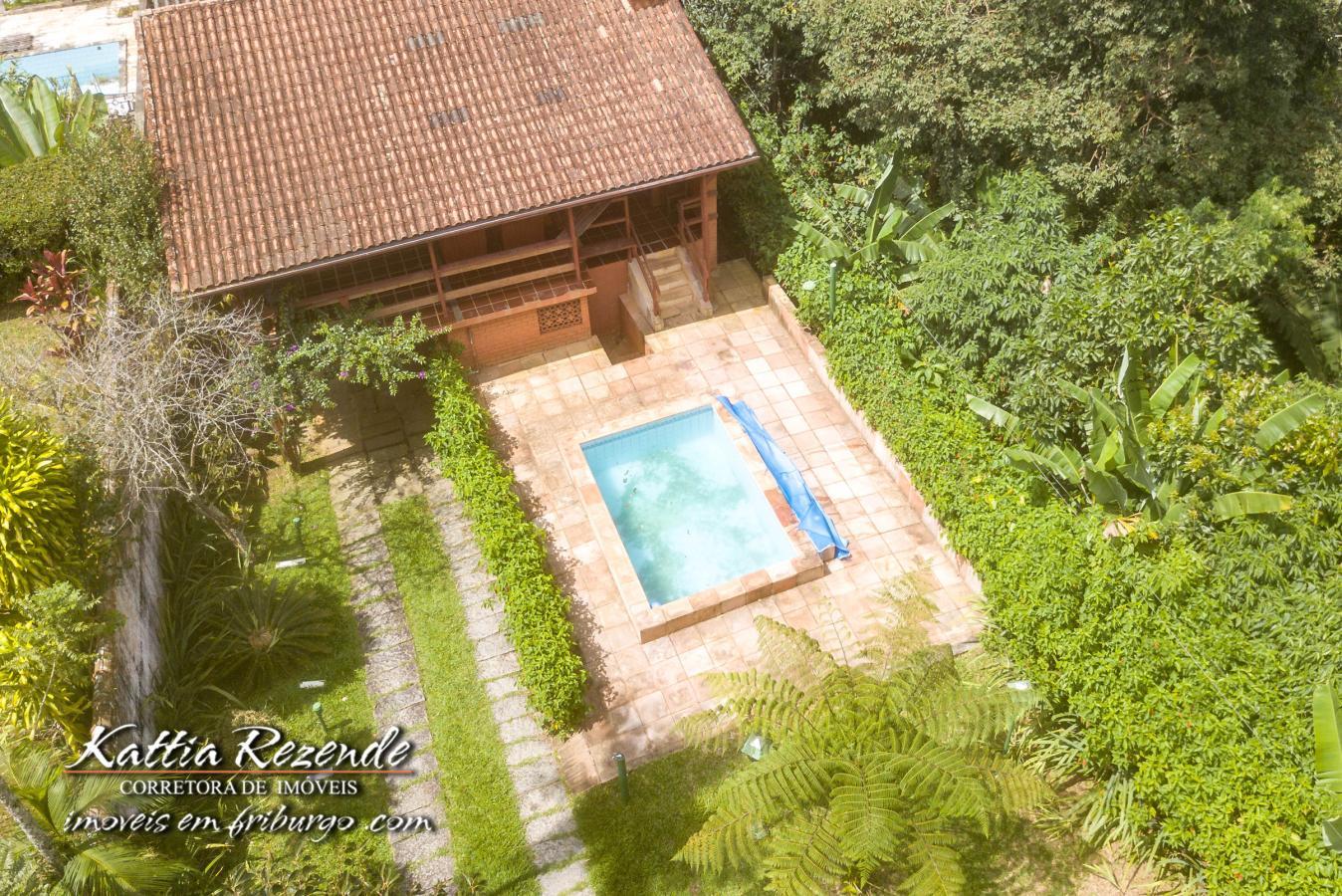 Casa à venda com 4 quartos, 725m² - Foto 1